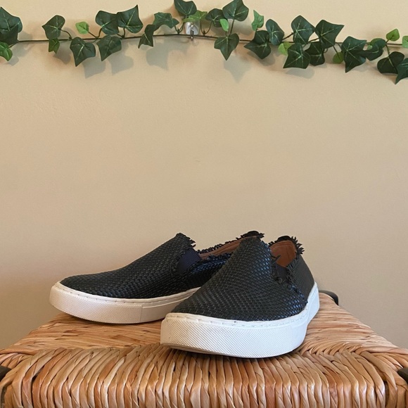 Indigo Rd. Women's Slip-On Woven Sneakers - Picture 3 of 3